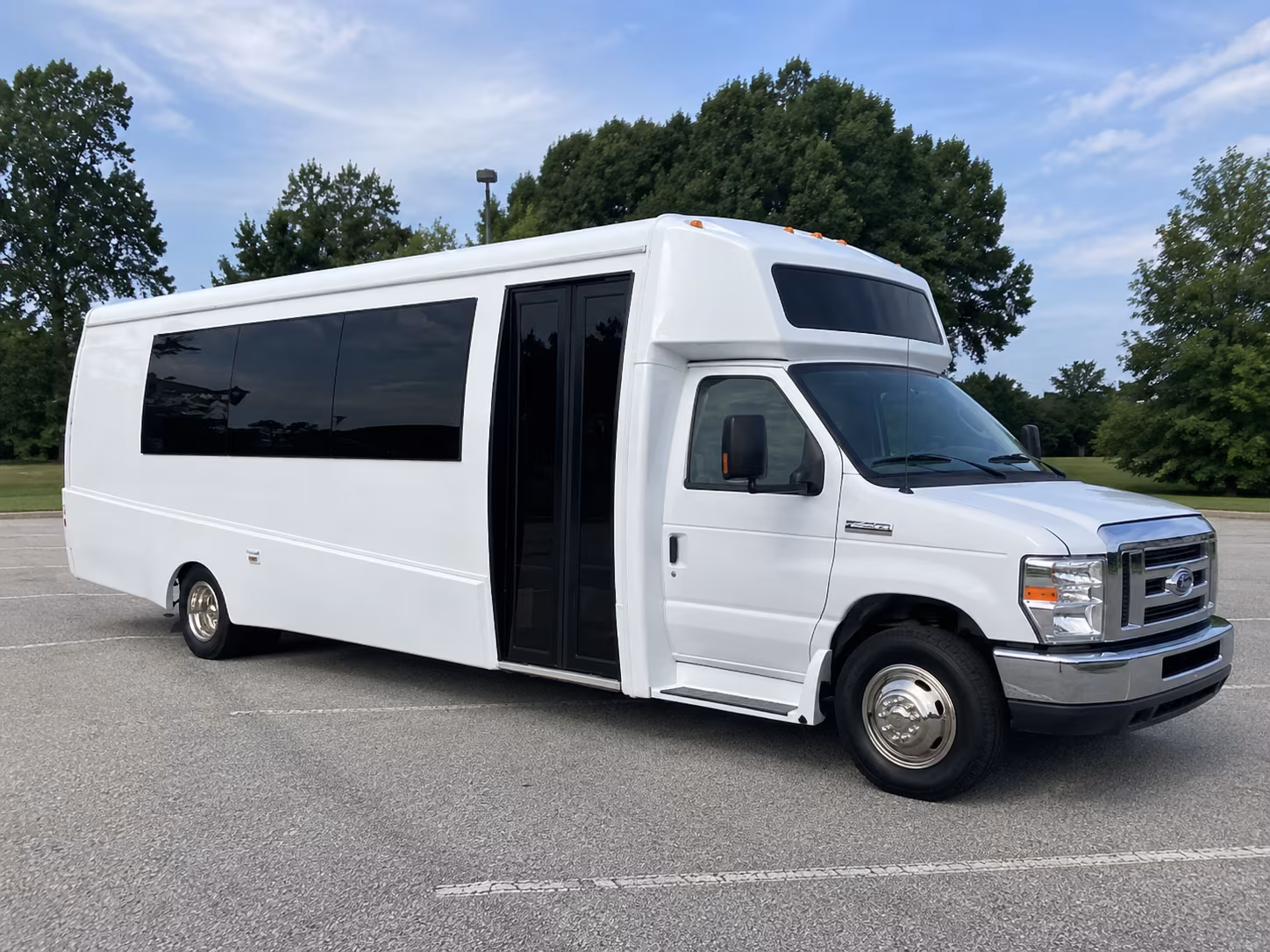 bend 18 passenger party bus