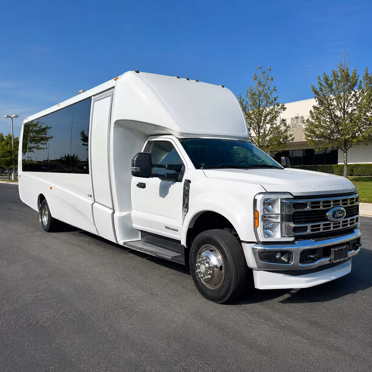 bend charter bus
