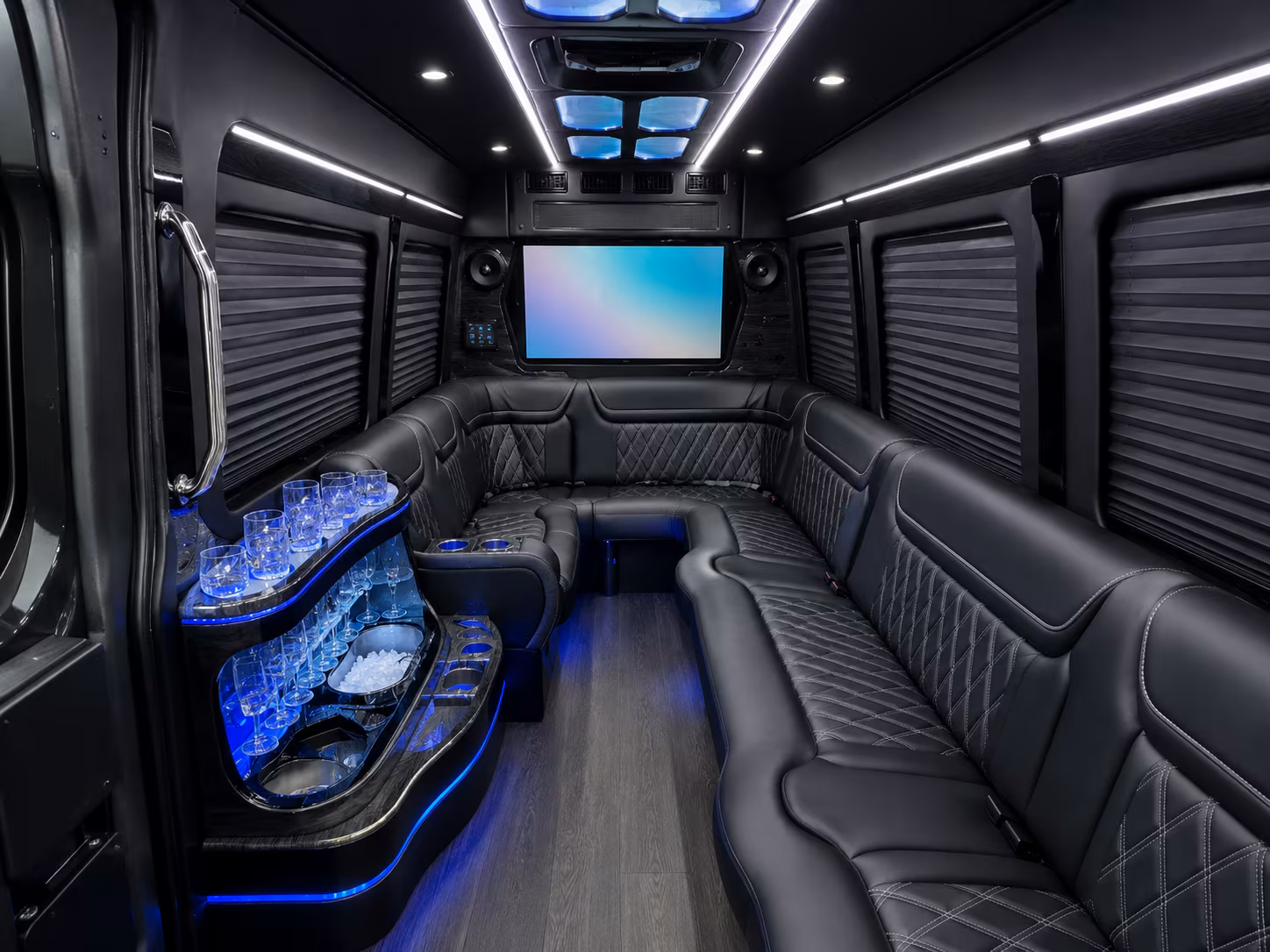 corporate event and conference shuttle buses in bend
